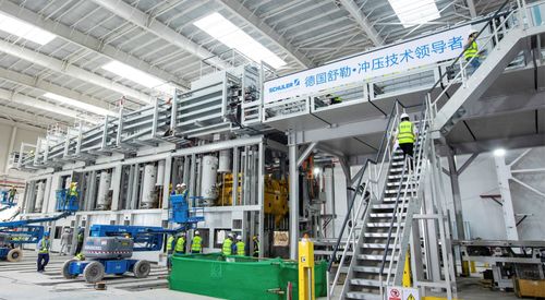 滿滿科技感 探秘恒大最強(qiáng)汽車基地 自動(dòng)化科技